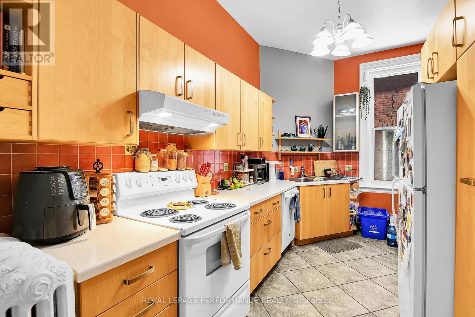 66 Delaware Avenue, Ottawa, Ontario  K2P 0Z3 - Photo 9 - X13212452