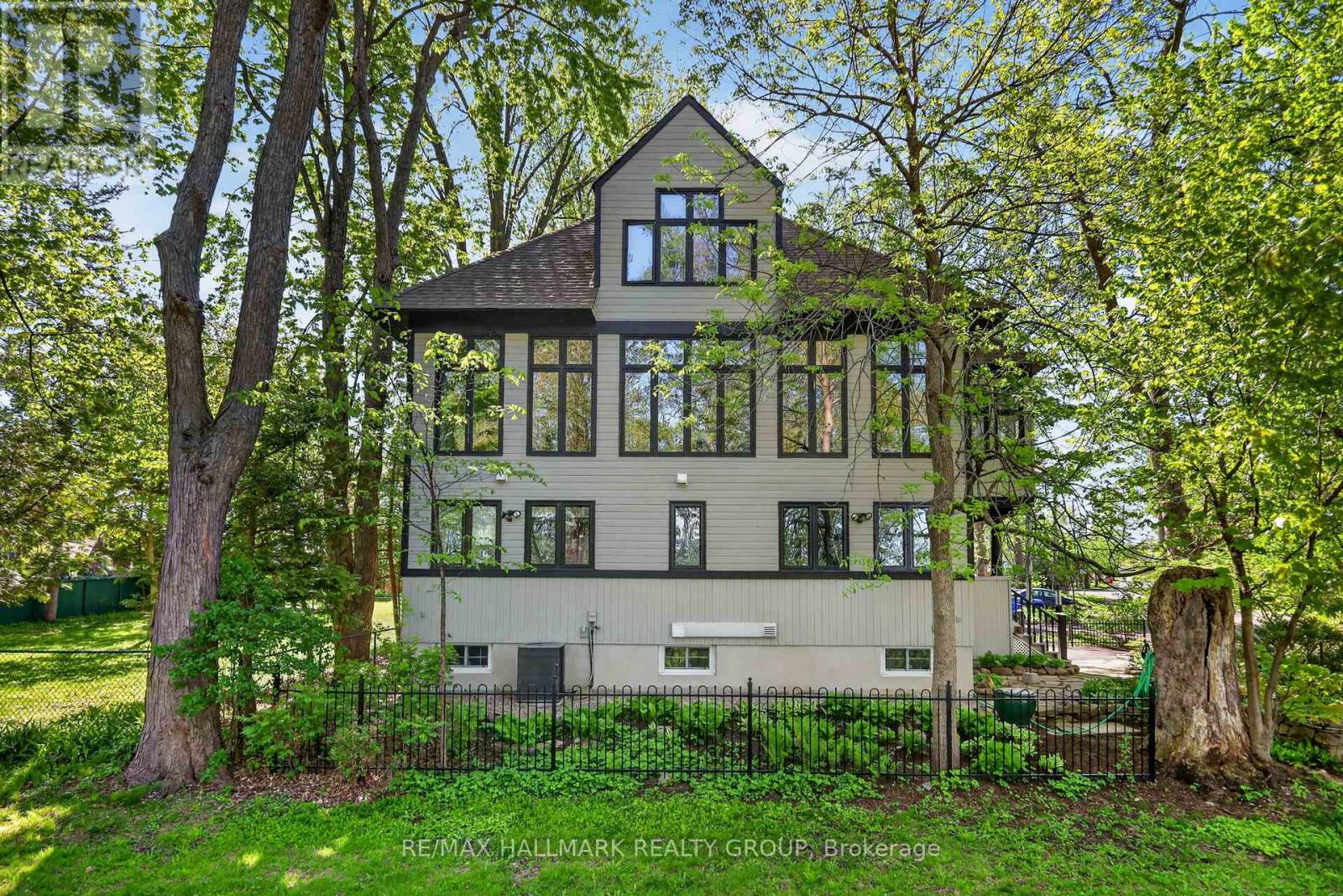 53 SCRIVENS STREET, Ottawa, Ontario