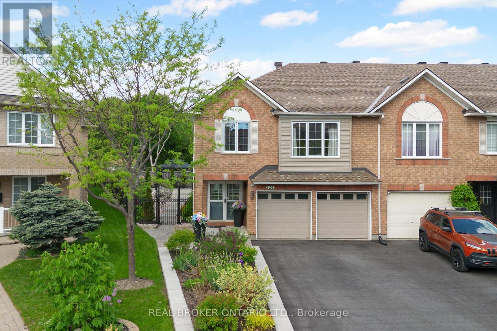 124 Macassa Circle, Ottawa, Ontario  K2T 1J9 - Photo 2 - X13213824