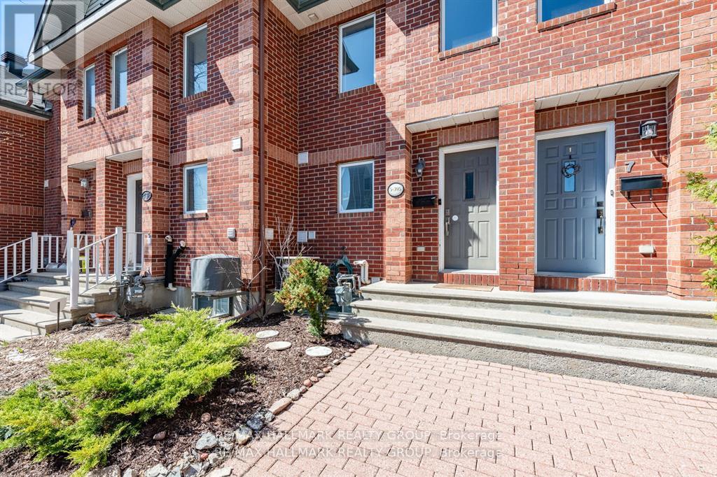 #5 - 395 Bell Street S, Ottawa, Ontario  K1S 4K5 - Photo 2 - X13213974