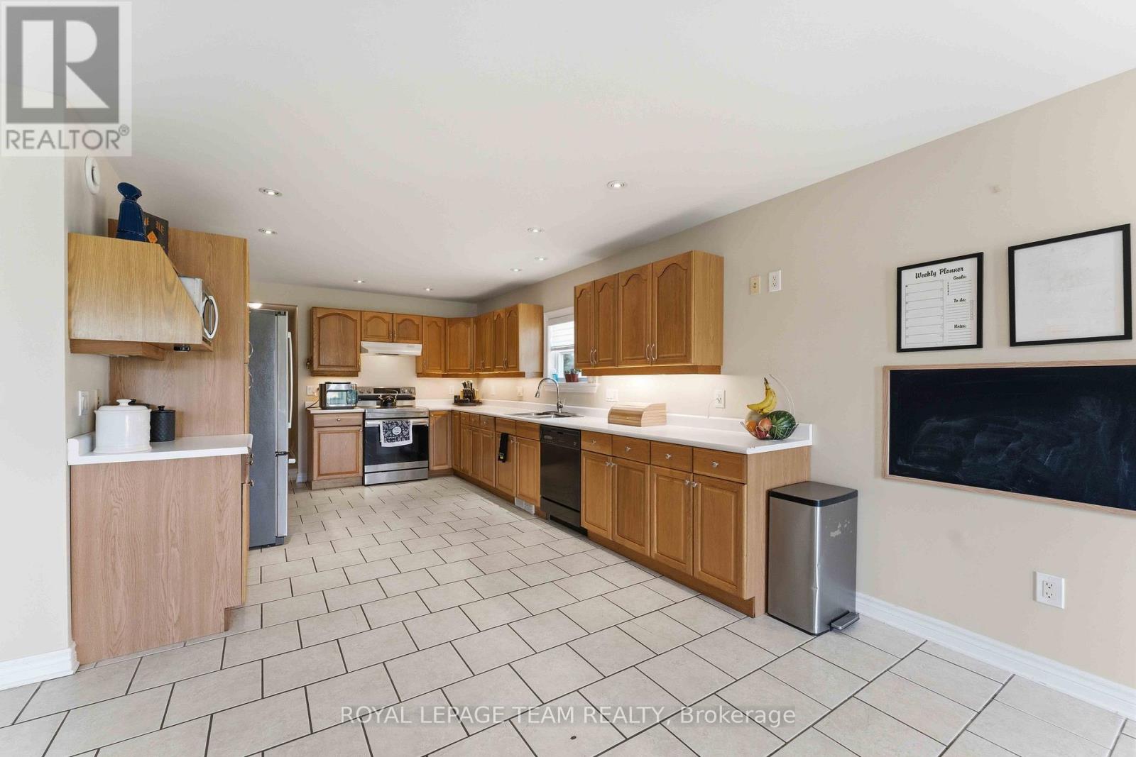 1628 Stanleyfield Crescent, Ottawa, Ontario  K4P 1M7 - Photo 11 - X13214224