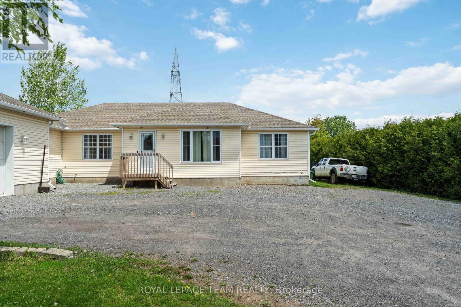 1628 Stanleyfield Crescent, Ottawa, Ontario  K4P 1M7 - Photo 2 - X13214224