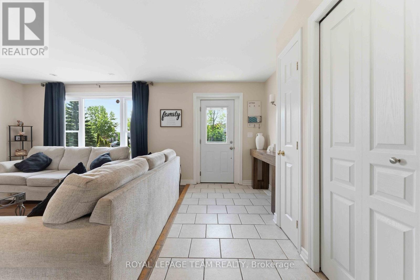 1628 Stanleyfield Crescent, Ottawa, Ontario  K4P 1M7 - Photo 4 - X13214224