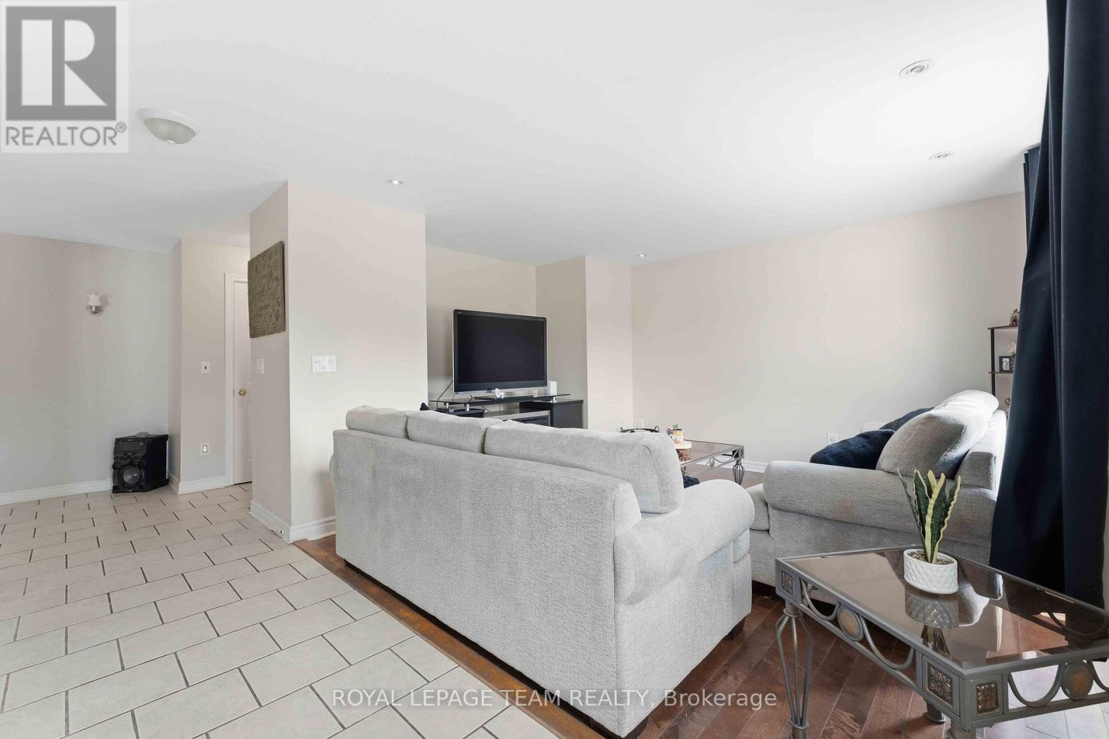 1628 Stanleyfield Crescent, Ottawa, Ontario  K4P 1M7 - Photo 8 - X13214224