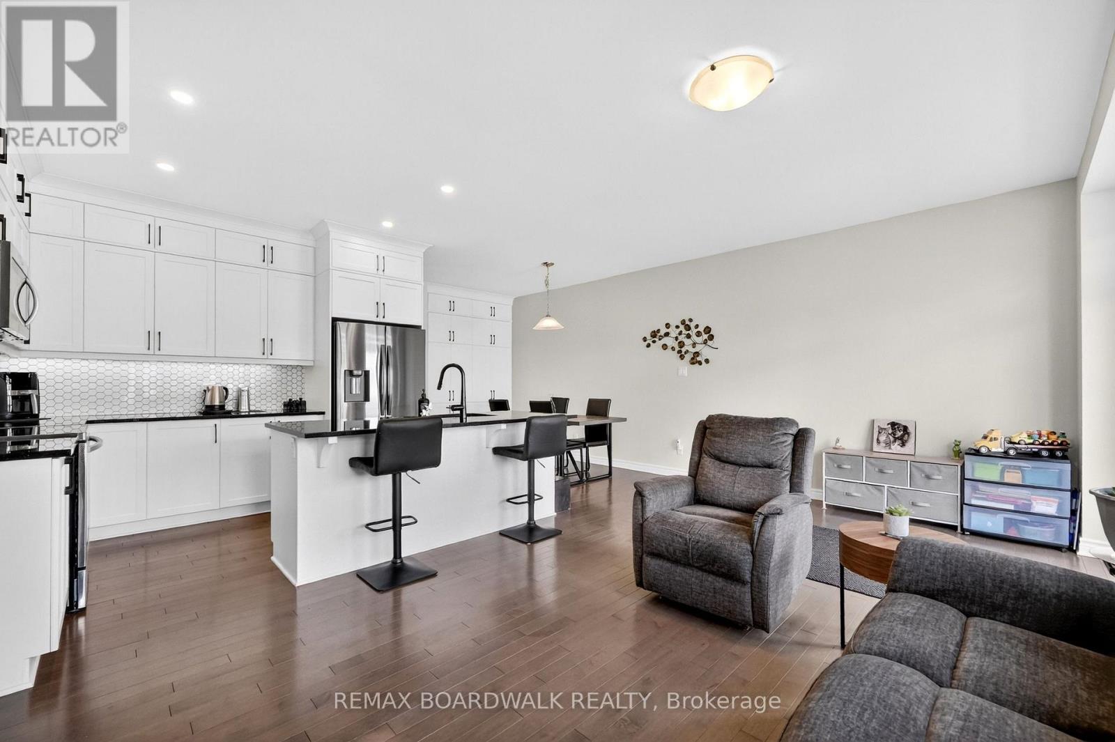 2 Duncanville Street, Russell, Ontario  K4R 1E5 - Photo 7 - X13214270