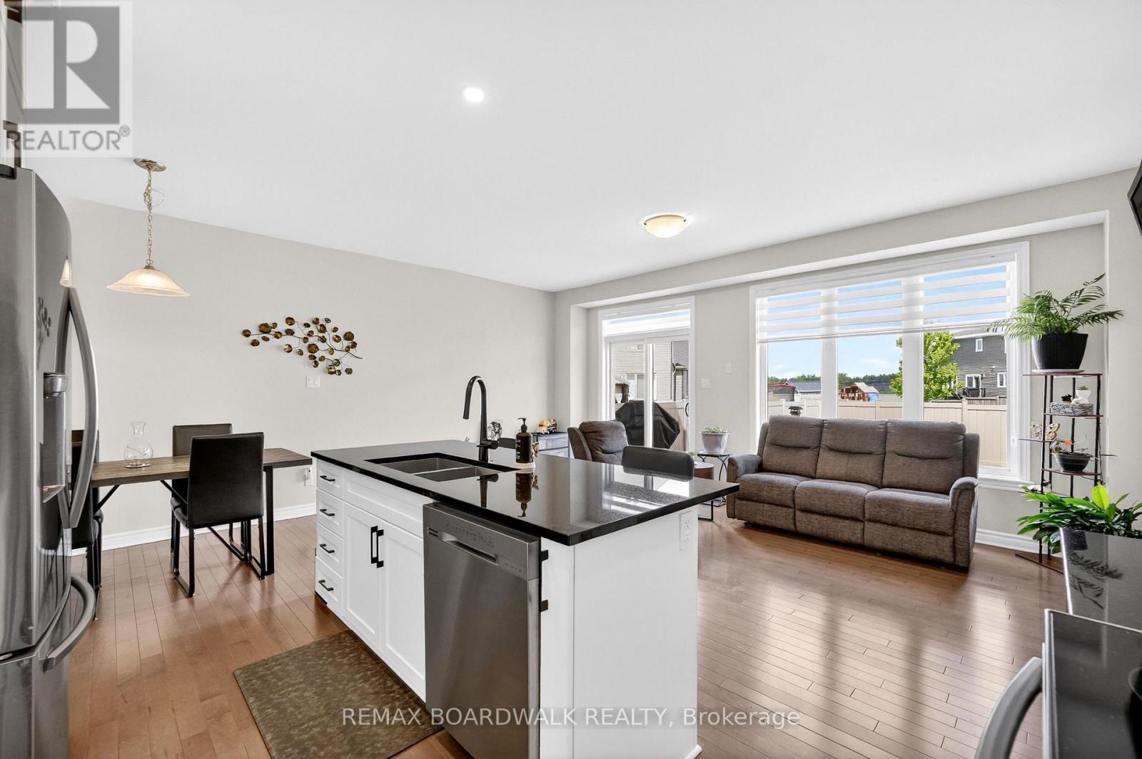 2 Duncanville Street, Russell, Ontario  K4R 1E5 - Photo 8 - X13214270