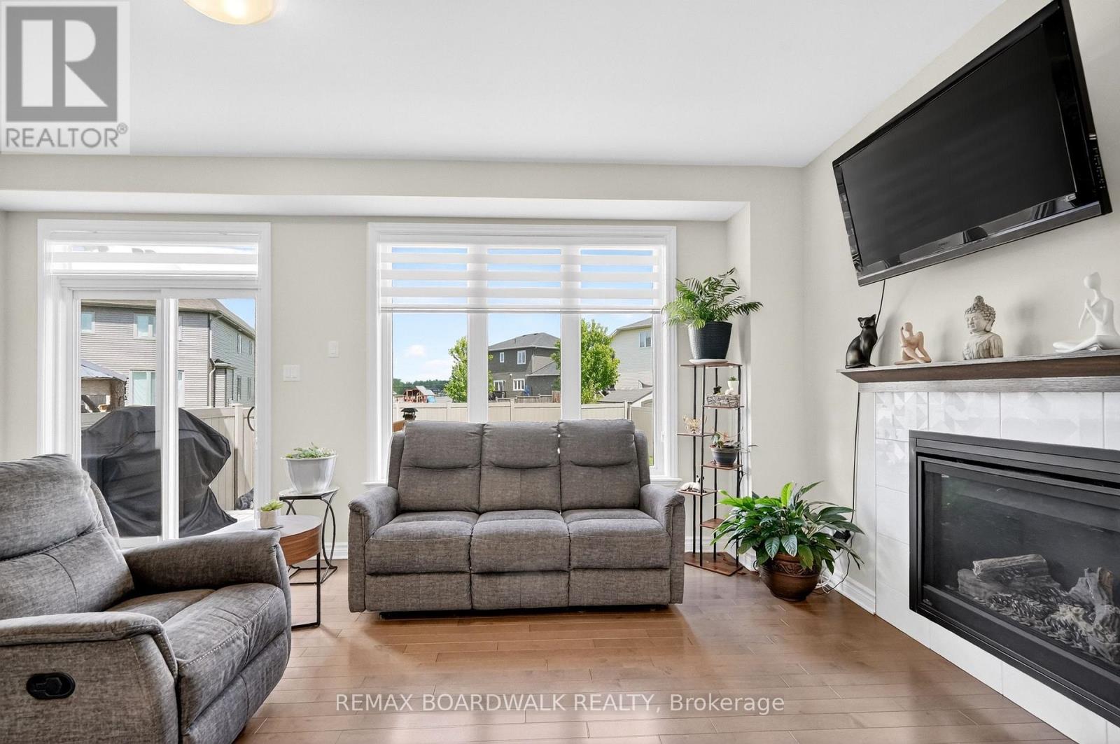 2 Duncanville Street, Russell, Ontario  K4R 1E5 - Photo 9 - X13214270