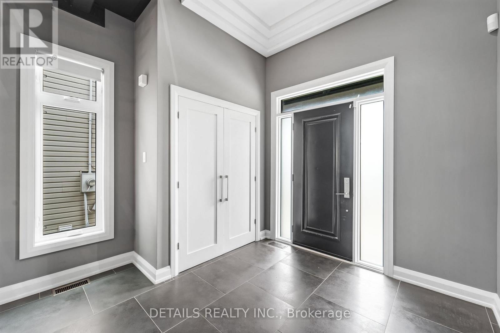 71 Eleanor Drive, Ottawa, Ontario  K2E 6A1 - Photo 4 - X13214478