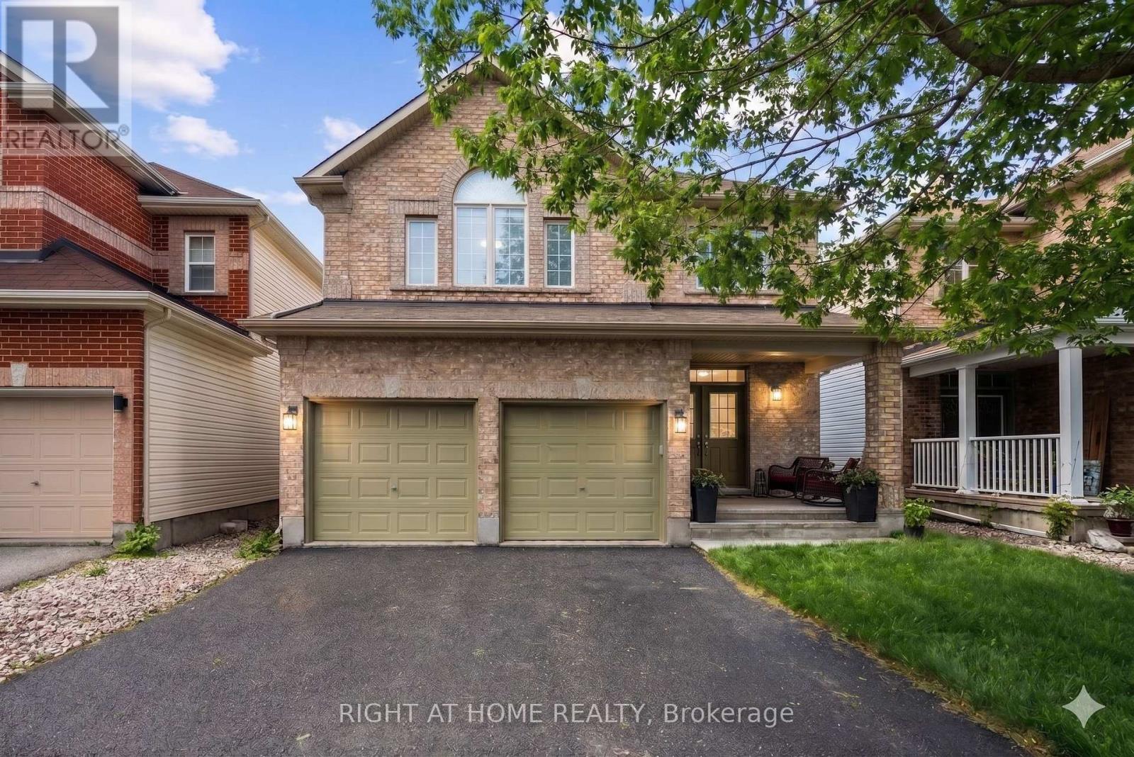 517 STONECHURCH WAY, Ottawa, Ontario