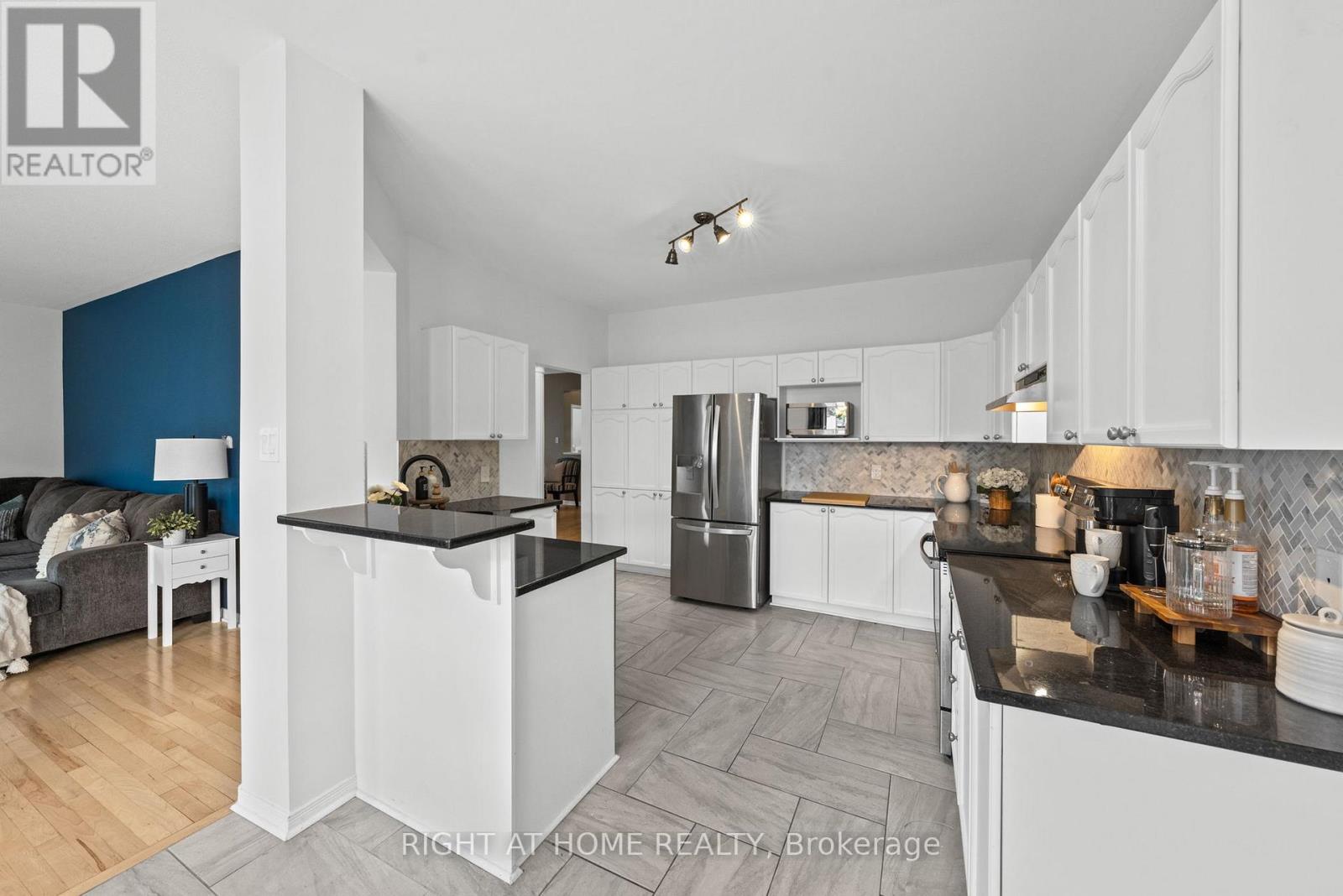 517 Stonechurch Way, Ottawa, Ontario  K2J 0C6 - Photo 13 - X13215094