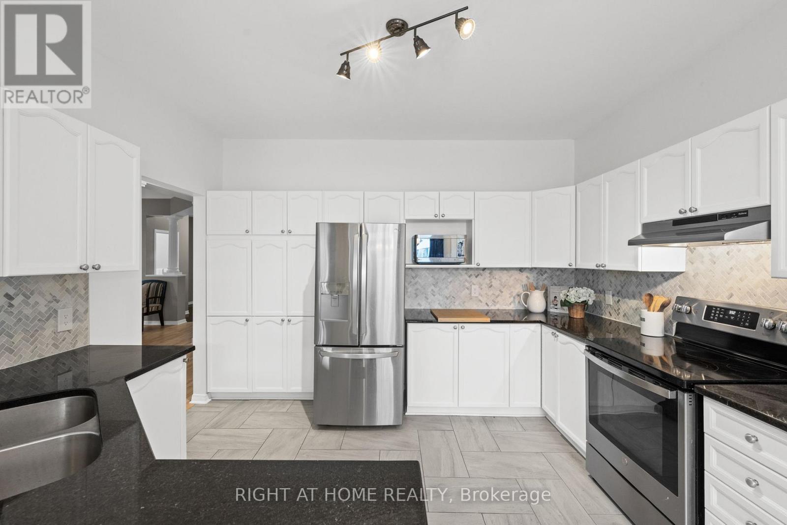 517 Stonechurch Way, Ottawa, Ontario  K2J 0C6 - Photo 14 - X13215094