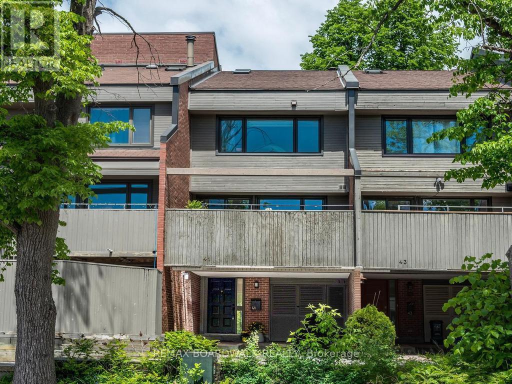 41 PUTMAN AVENUE, Ottawa, Ontario