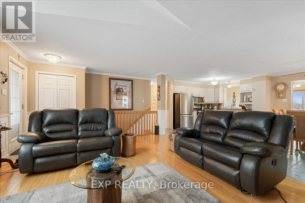 213 Longueuil Street, Champlain, Ontario  K0B 1K0 - Photo 12 - X13215874