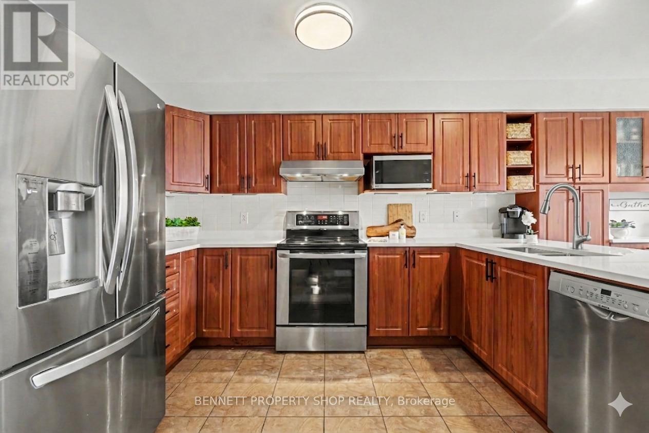 330 Laguna Street, Ottawa, Ontario  K1T 0L1 - Photo 3 - X13215960