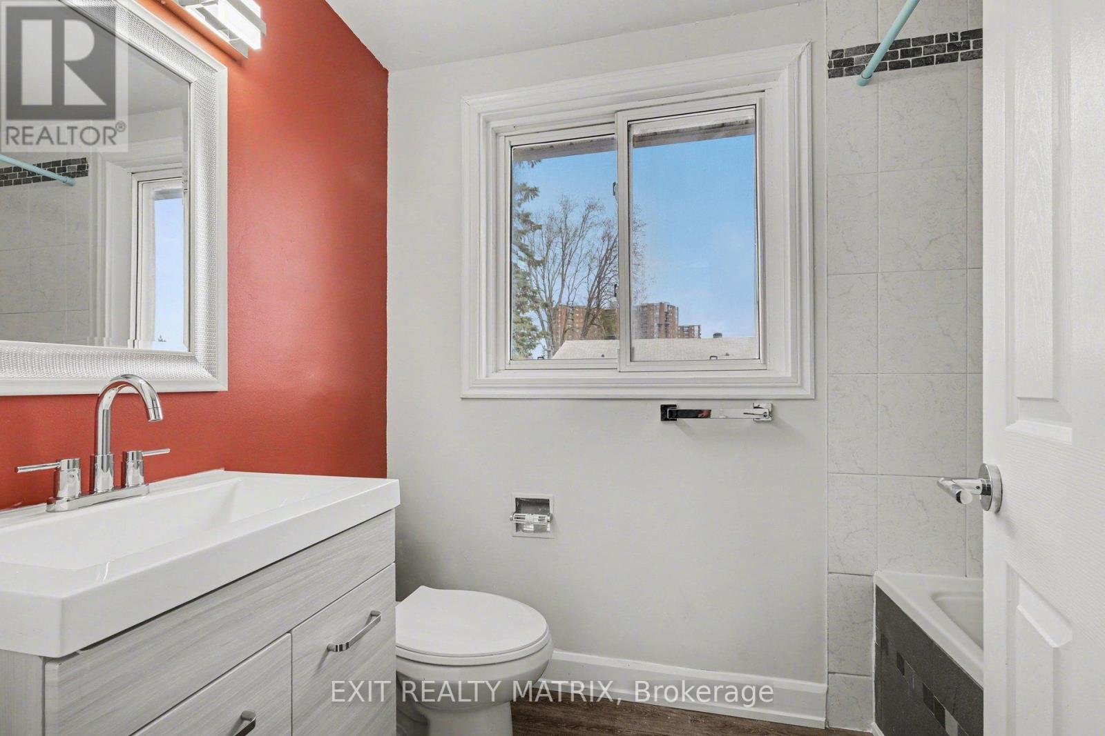 B - 1468 Heatherington Road, Ottawa, Ontario  K1V 6S1 - Photo 18 - X13216024
