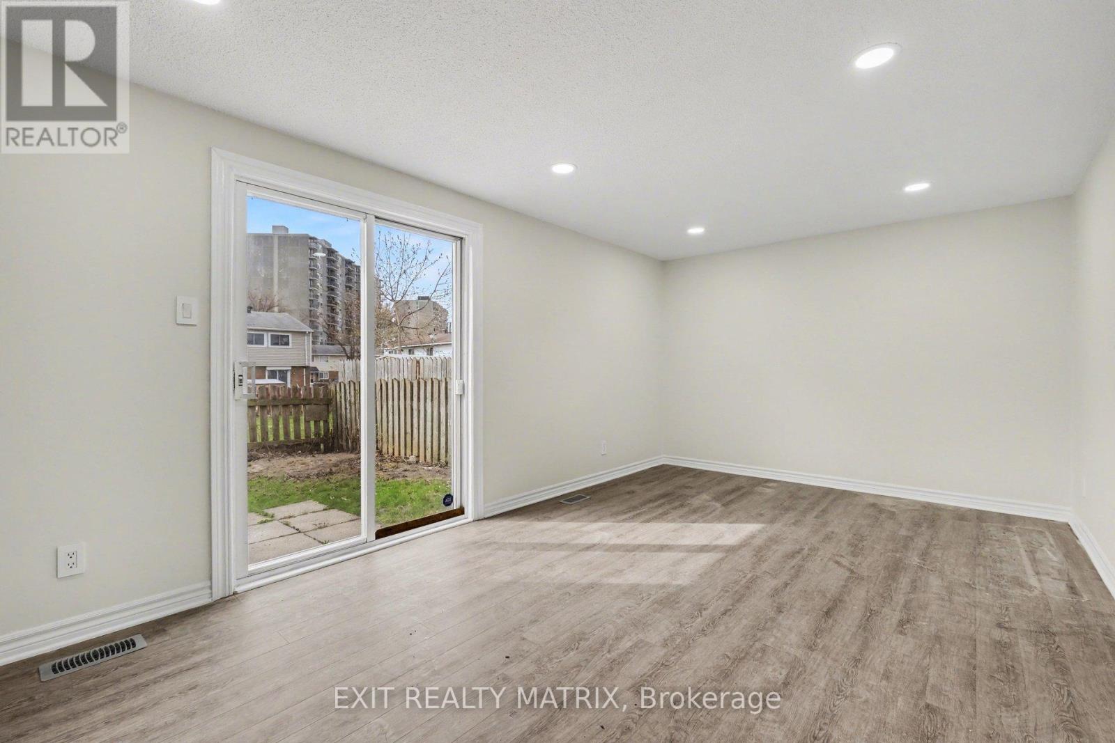 B - 1468 Heatherington Road, Ottawa, Ontario  K1V 6S1 - Photo 6 - X13216024
