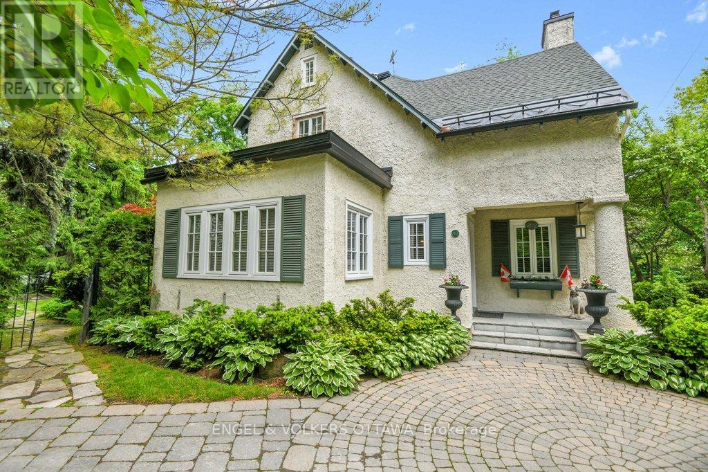 202 Cloverdale Road, Ottawa, Ontario  K1M 0X2 - Photo 1 - X13216082