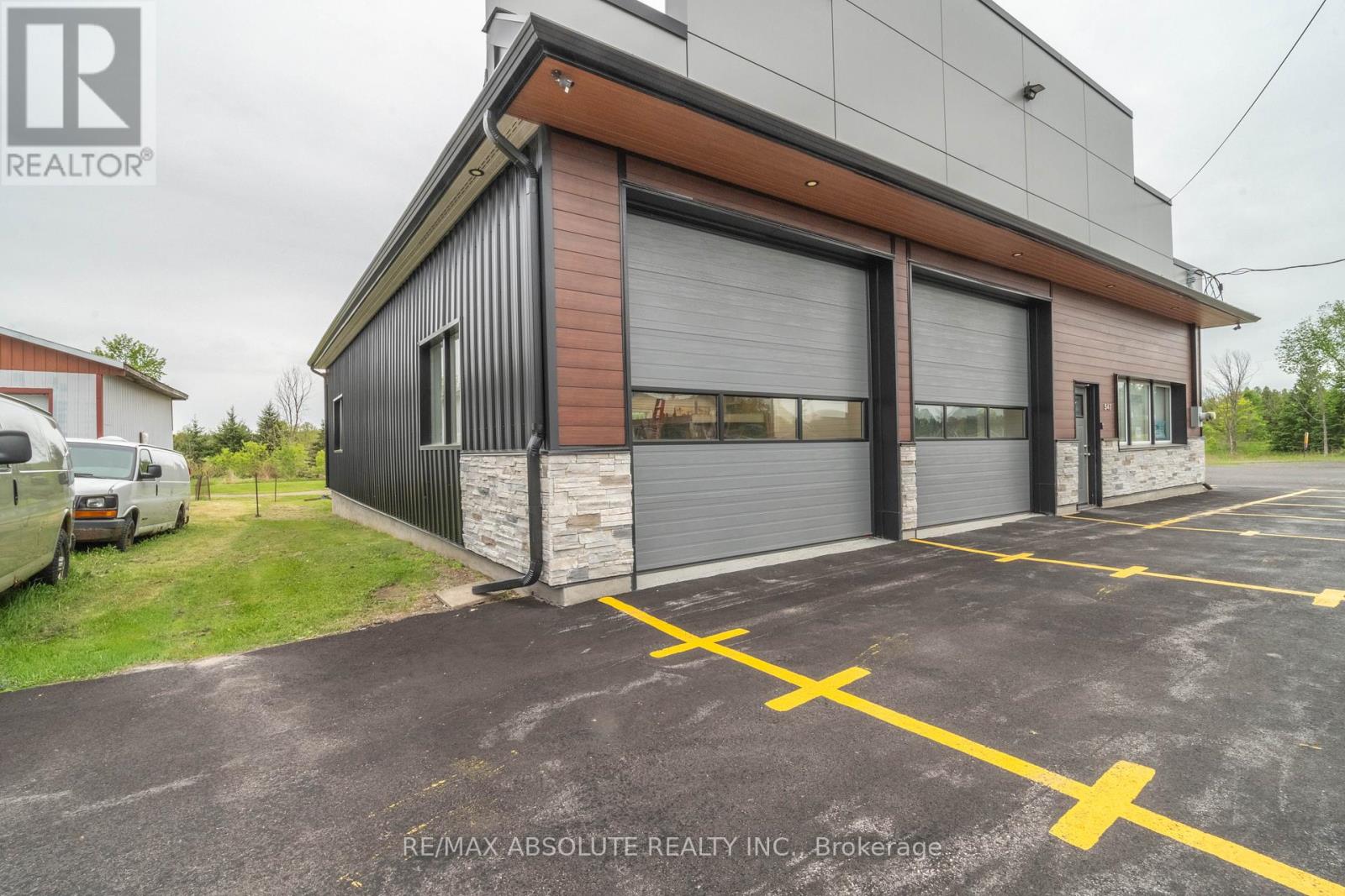 547 County Rd 9 Road, Alfred And Plantagenet, Ontario  K0B 1L0 - Photo 3 - X13216364