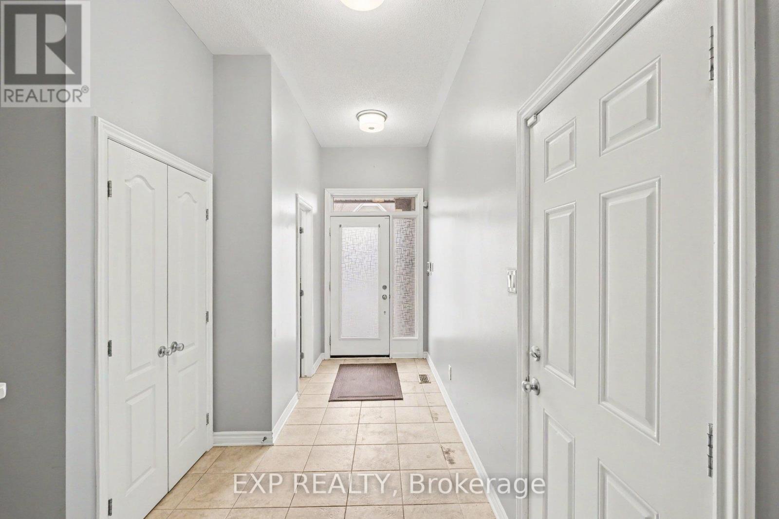 180 Flat Sedge Crescent, Ottawa, Ontario  K1T 0G9 - Photo 3 - X13216634