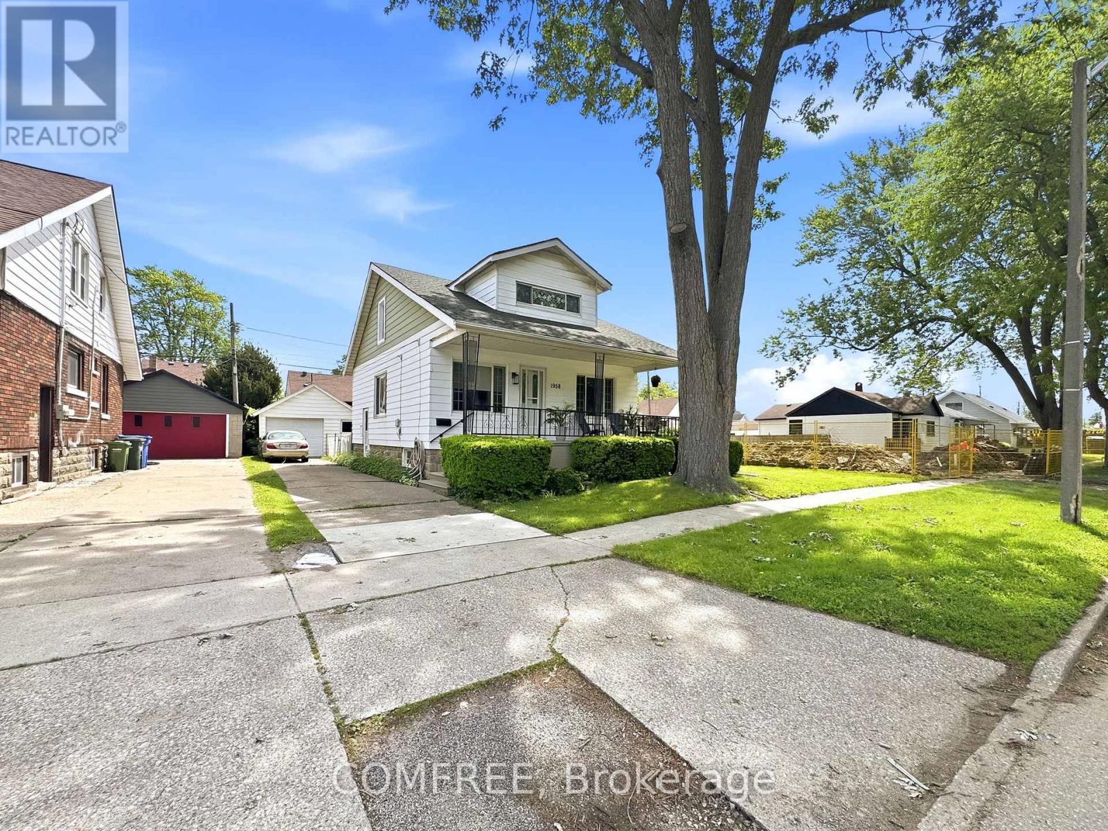 1958 GEORGE AVENUE, Windsor, Ontario