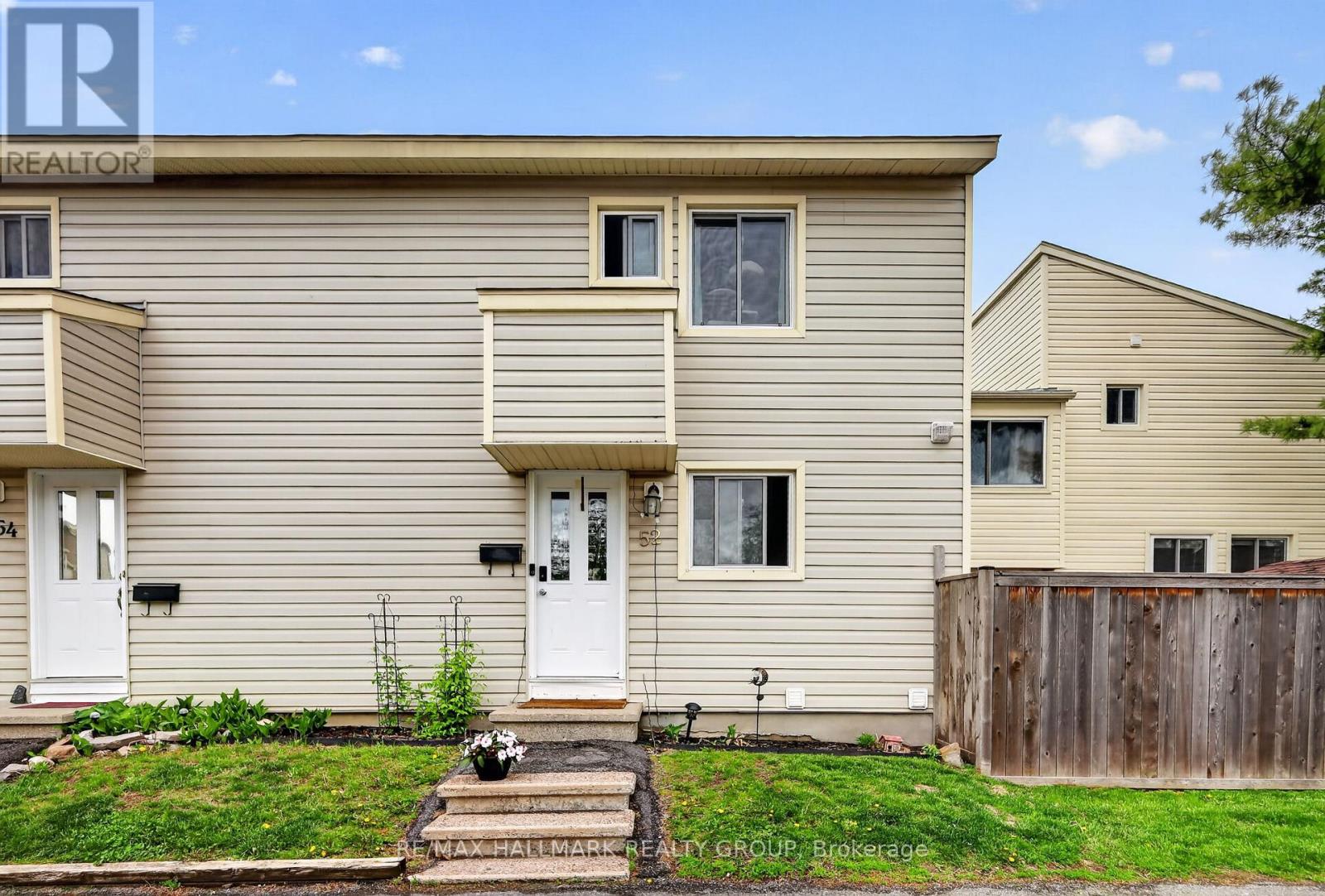 52 THISTLEDOWN COURT, Ottawa, Ontario
