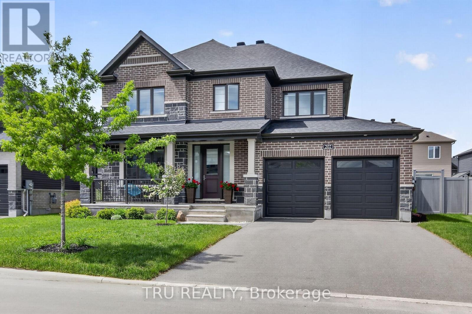 202 SKIPPER DRIVE, Ottawa, Ontario