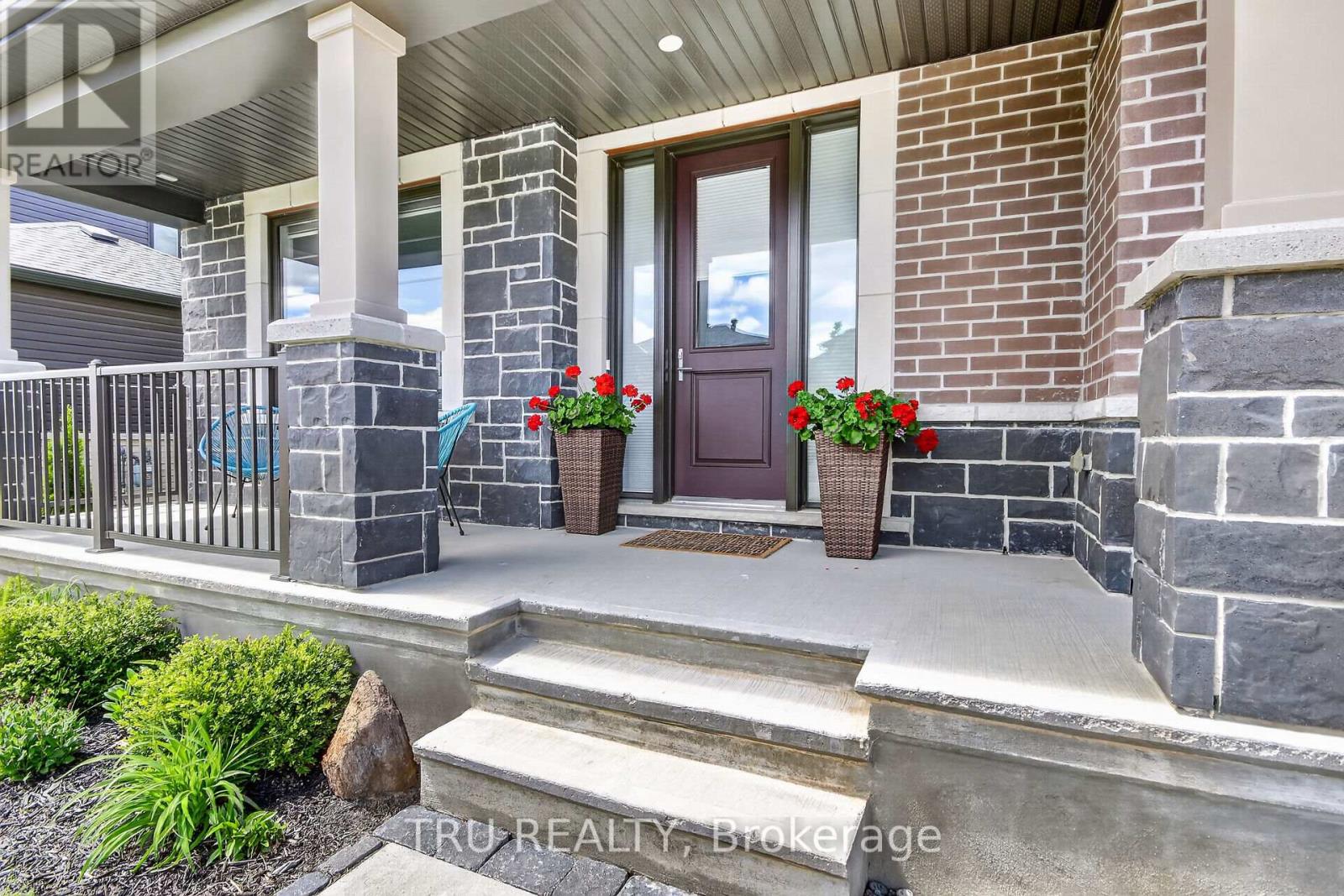202 Skipper Drive, Ottawa, Ontario  K4M 0M5 - Photo 2 - X13217224