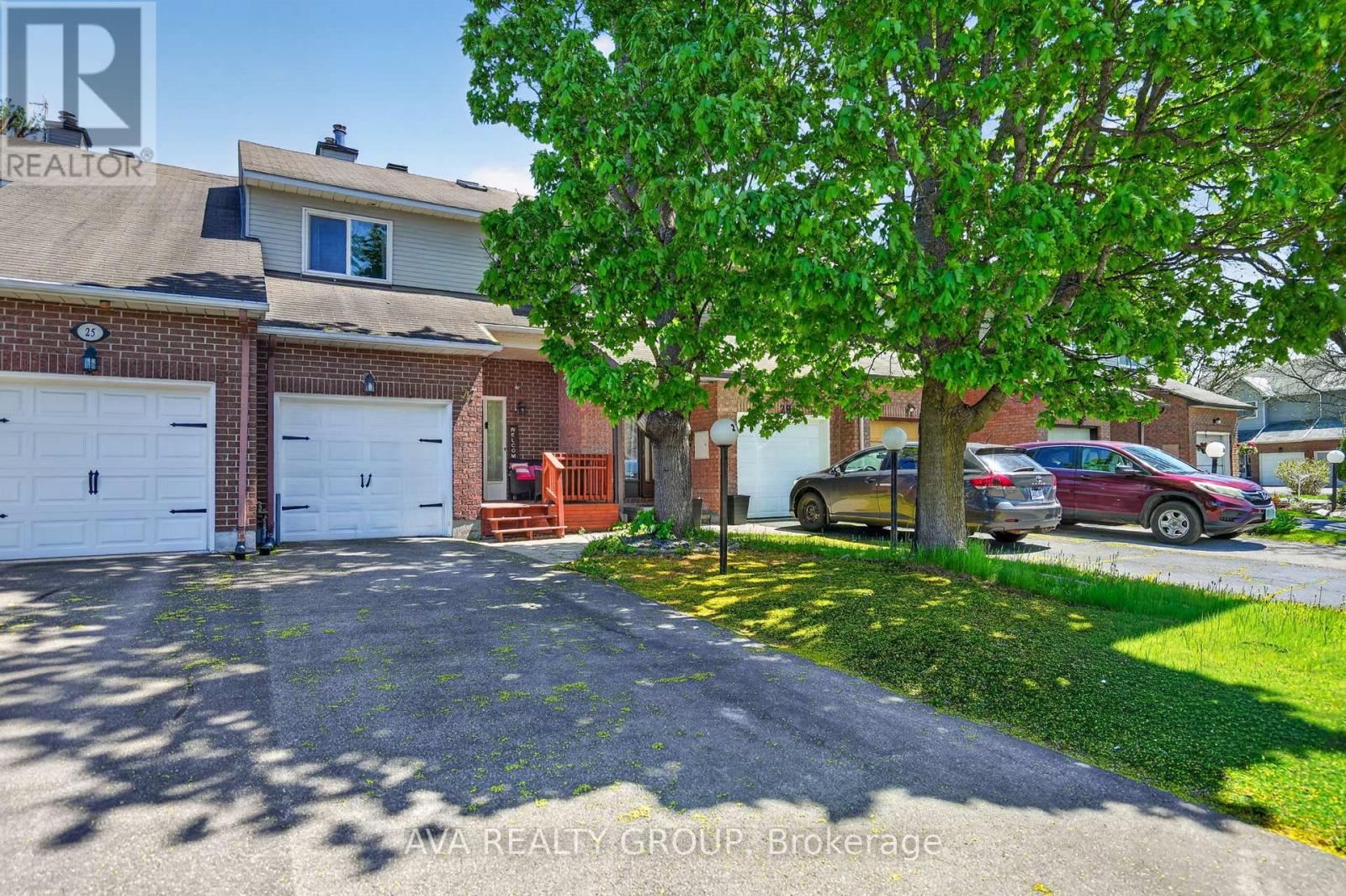 27 DANAHER DRIVE, Ottawa, Ontario