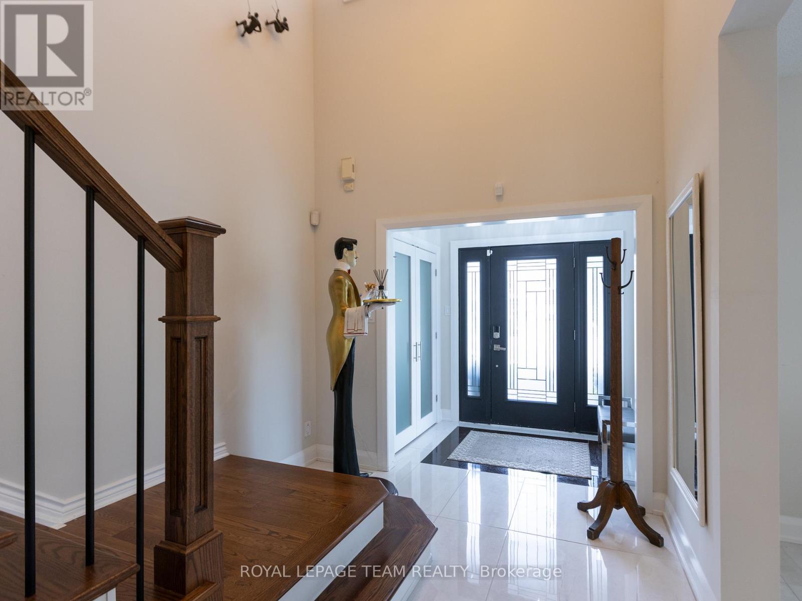 34 Rideauview Terrace, Ottawa, Ontario  K2C 3R9 - Photo 3 - X13218590