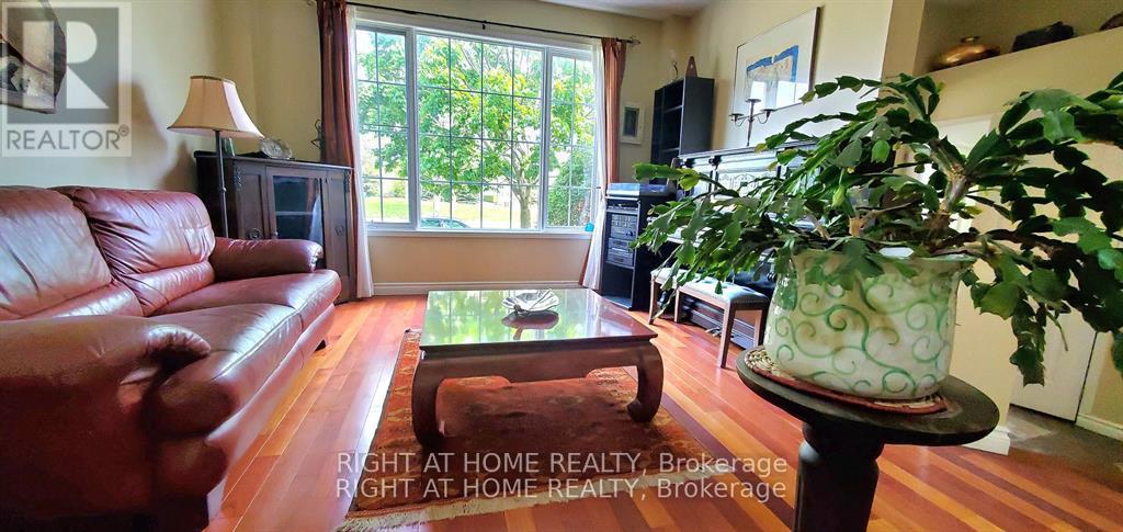 142 Windhurst Drive, Ottawa, Ontario  K2G 6K8 - Photo 8 - X13220160