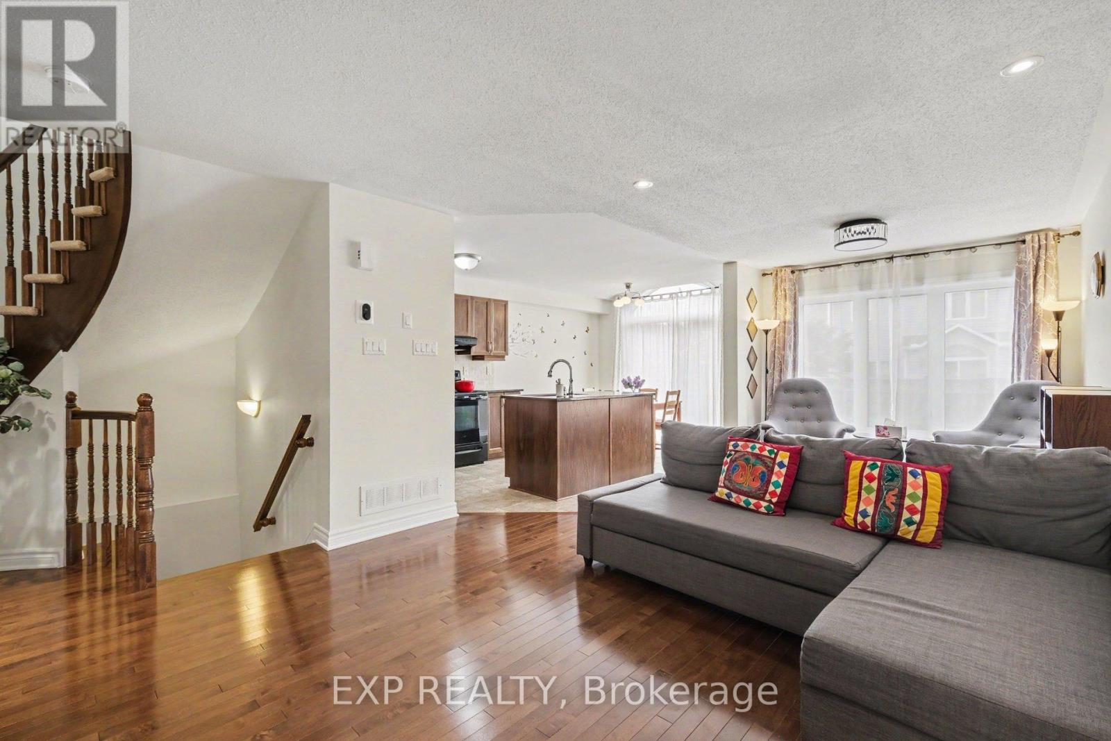 267 Garrity Crescent, Ottawa, Ontario  K2J 3T6 - Photo 6 - X13220252