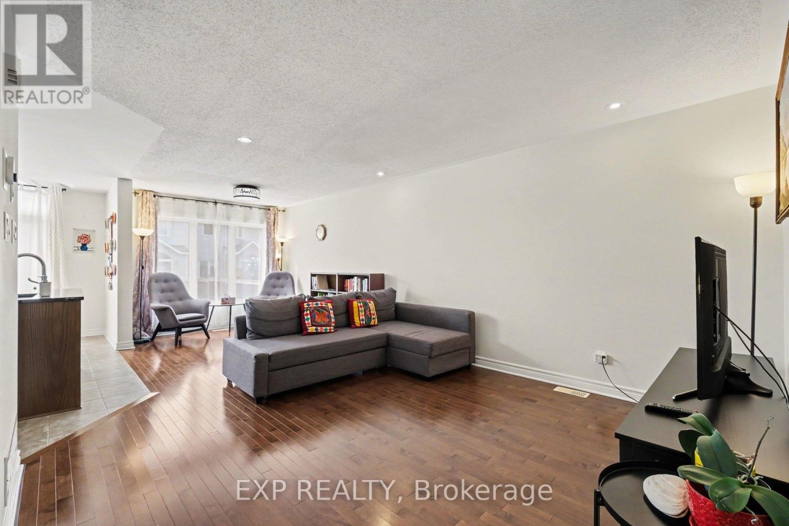 267 Garrity Crescent, Ottawa, Ontario  K2J 3T6 - Photo 7 - X13220252