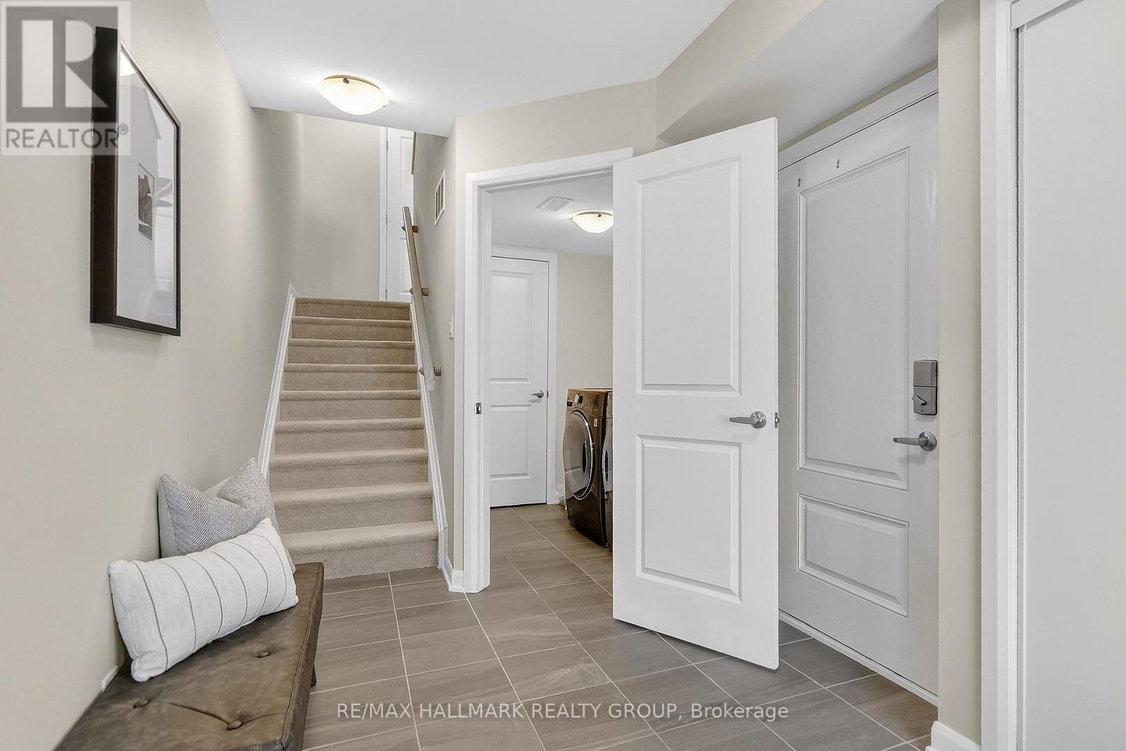 58 Teelin Circle, Ottawa, Ontario  K2J 6T9 - Photo 3 - X13220340