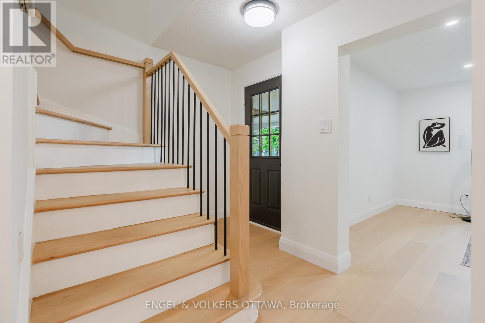 825 De Salaberry Street, Ottawa, Ontario  K1J 6Y5 - Photo 2 - X13220976