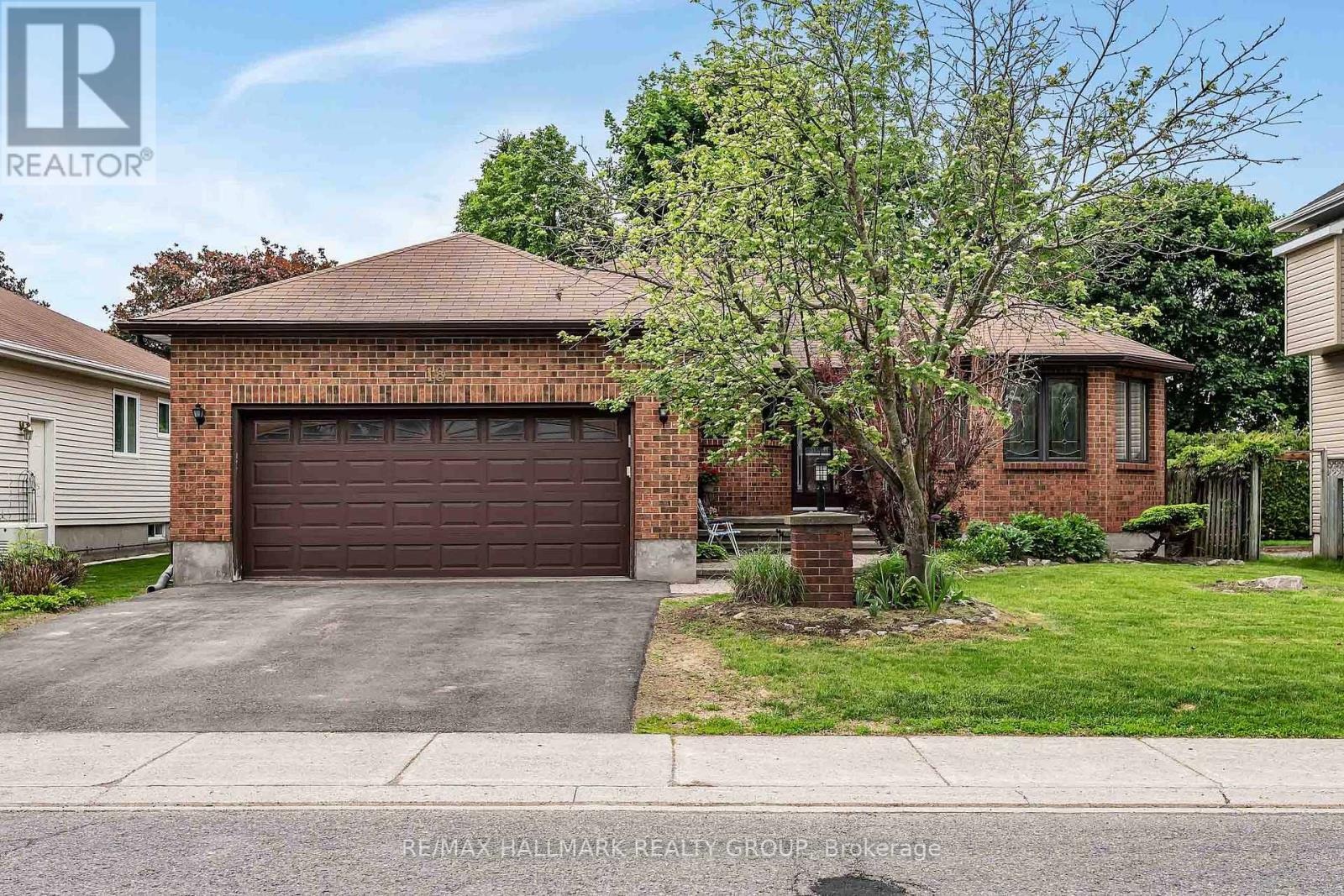 18 Randall James Drive, Ottawa, Ontario  K2S 1L9 - Photo 2 - X13221728