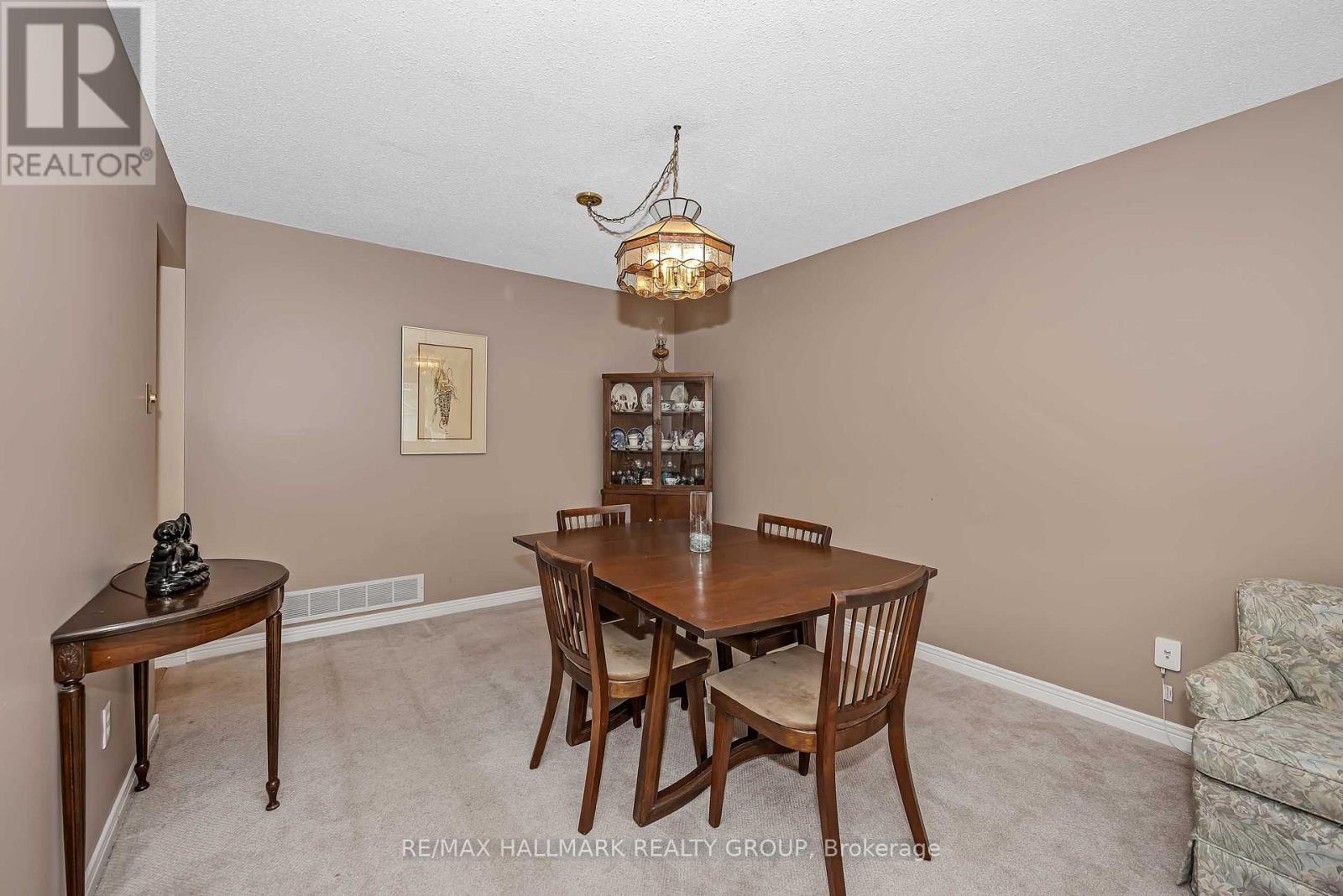 18 Randall James Drive, Ottawa, Ontario  K2S 1L9 - Photo 7 - X13221728