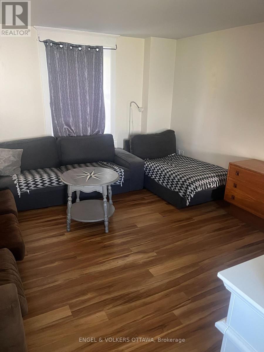 716 King Street W, Prescott, Ontario  K0E 1T0 - Photo 11 - X13222966