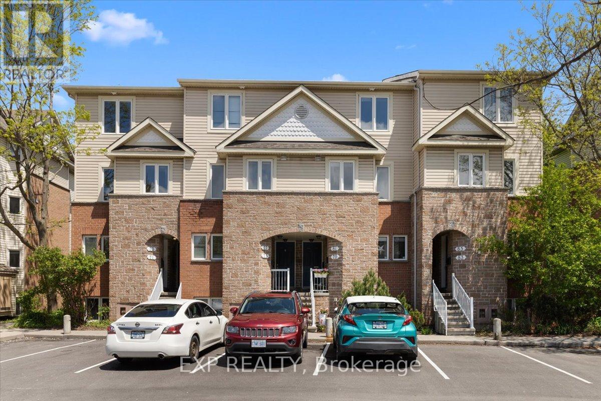 77 STRATHAVEN PRIVATE, Ottawa, Ontario