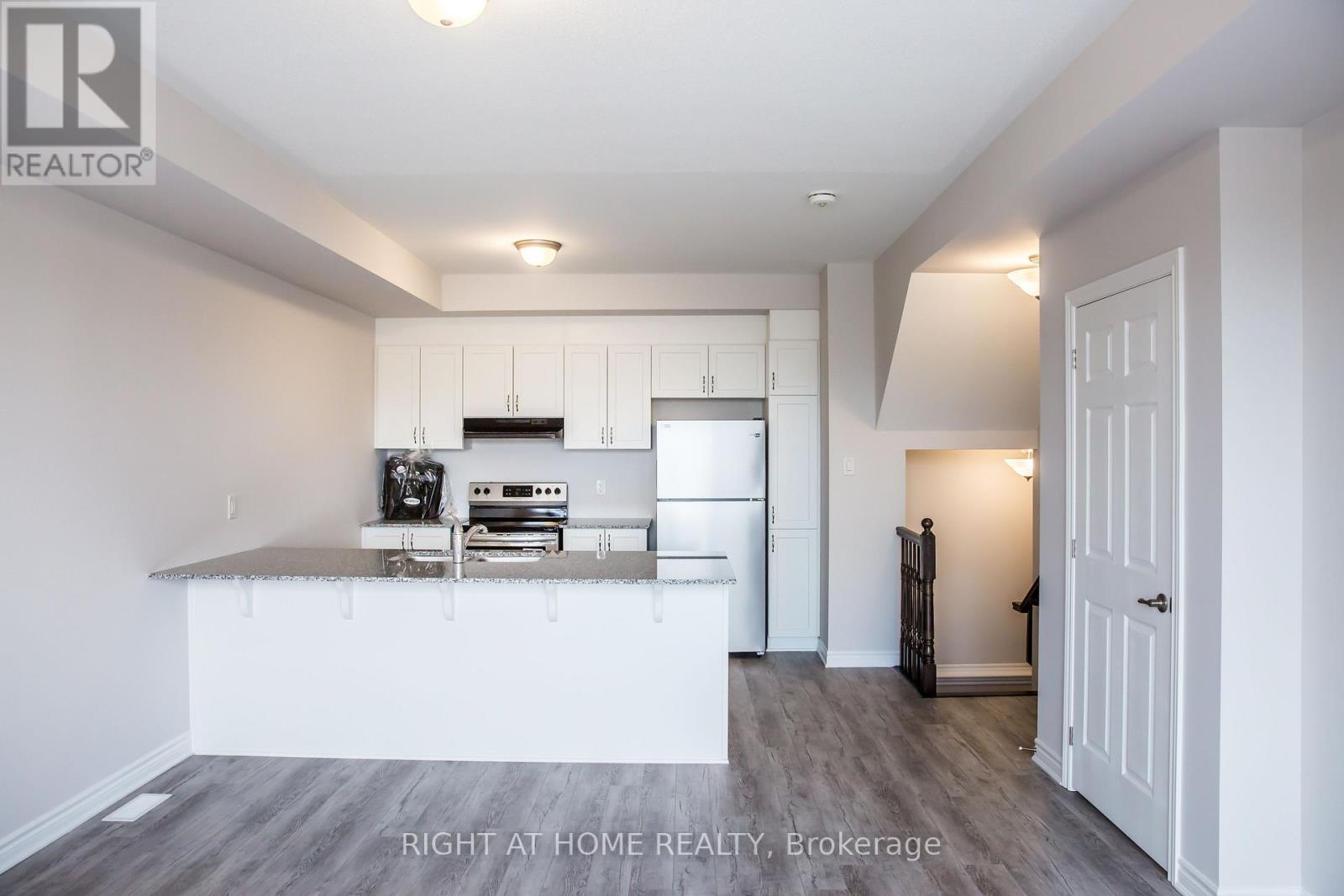 561 Ozawa Private, Ottawa, Ontario  K1K 5G8 - Photo 3 - X13223324