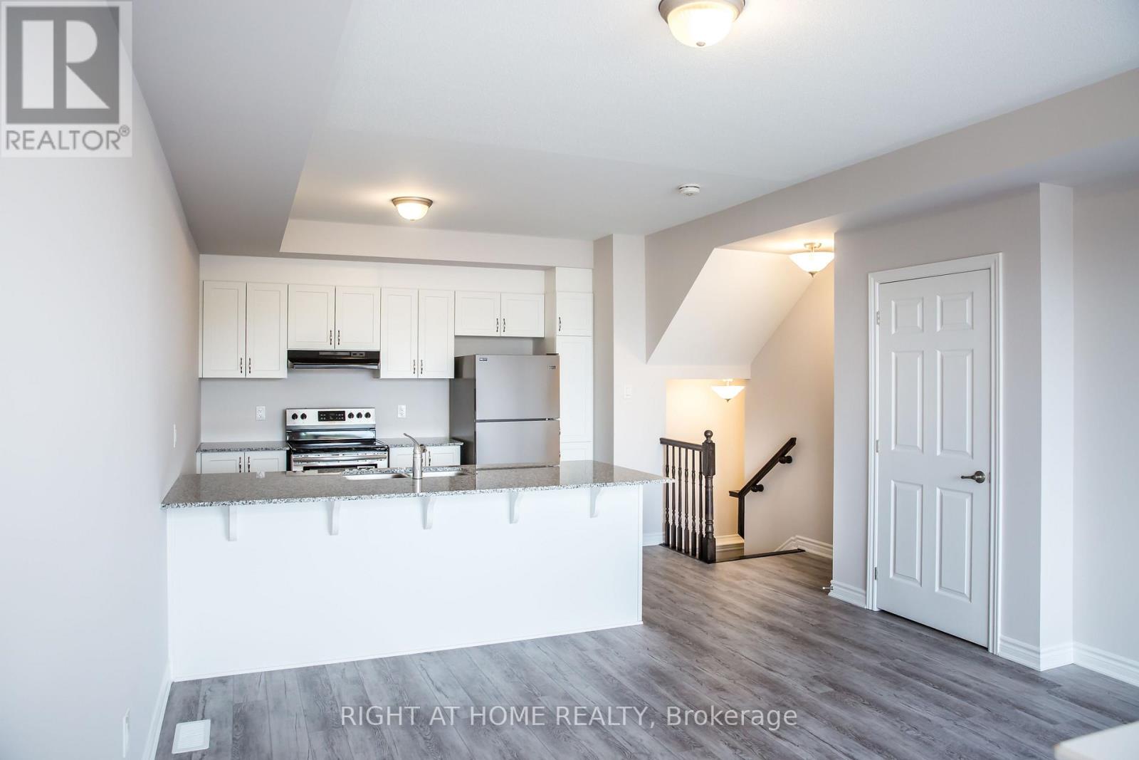 561 Ozawa Private, Ottawa, Ontario  K1K 5G8 - Photo 4 - X13223324