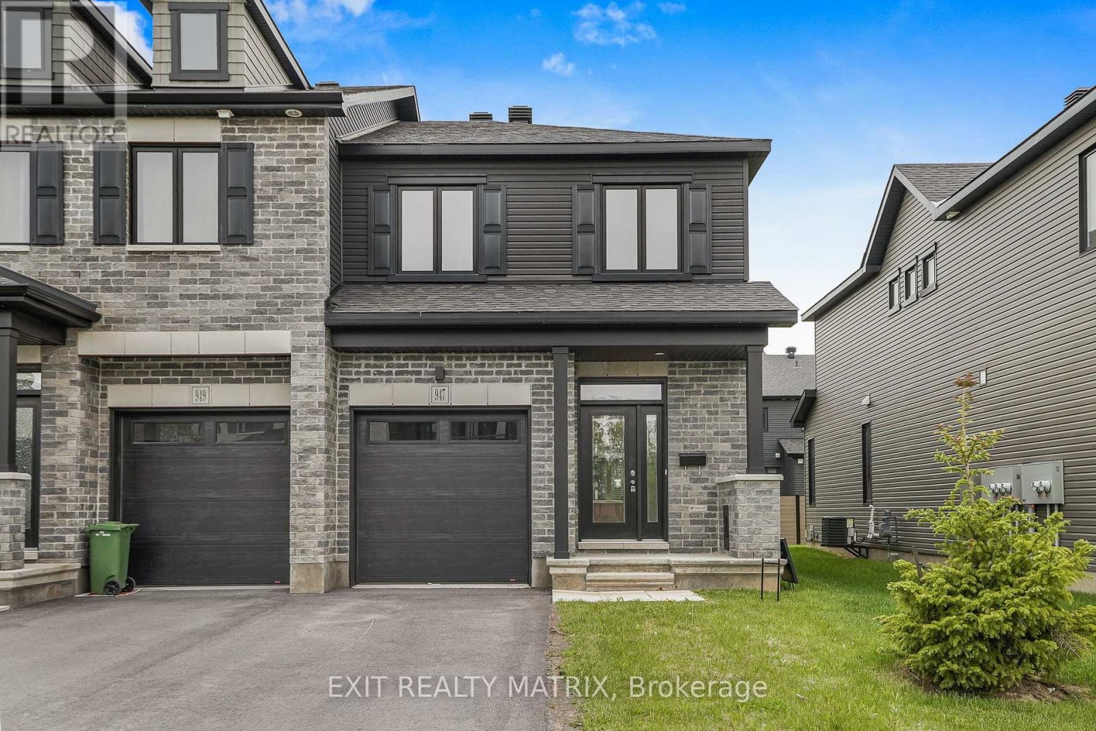 947 COLOGNE STREET, Russell, Ontario