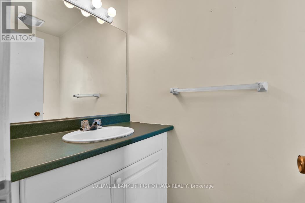 86f Seyton Drive, Ottawa, Ontario  K2H 8W5 - Photo 9 - X13223938