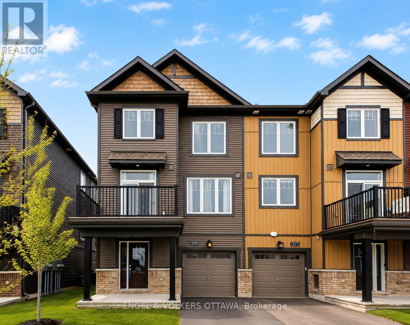 219 LIEBE TERRACE, Ottawa, Ontario