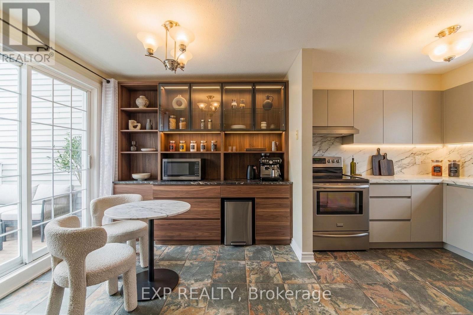 10 Castlegreen Private, Ottawa, Ontario  K1T 3N2 - Photo 5 - X13224508