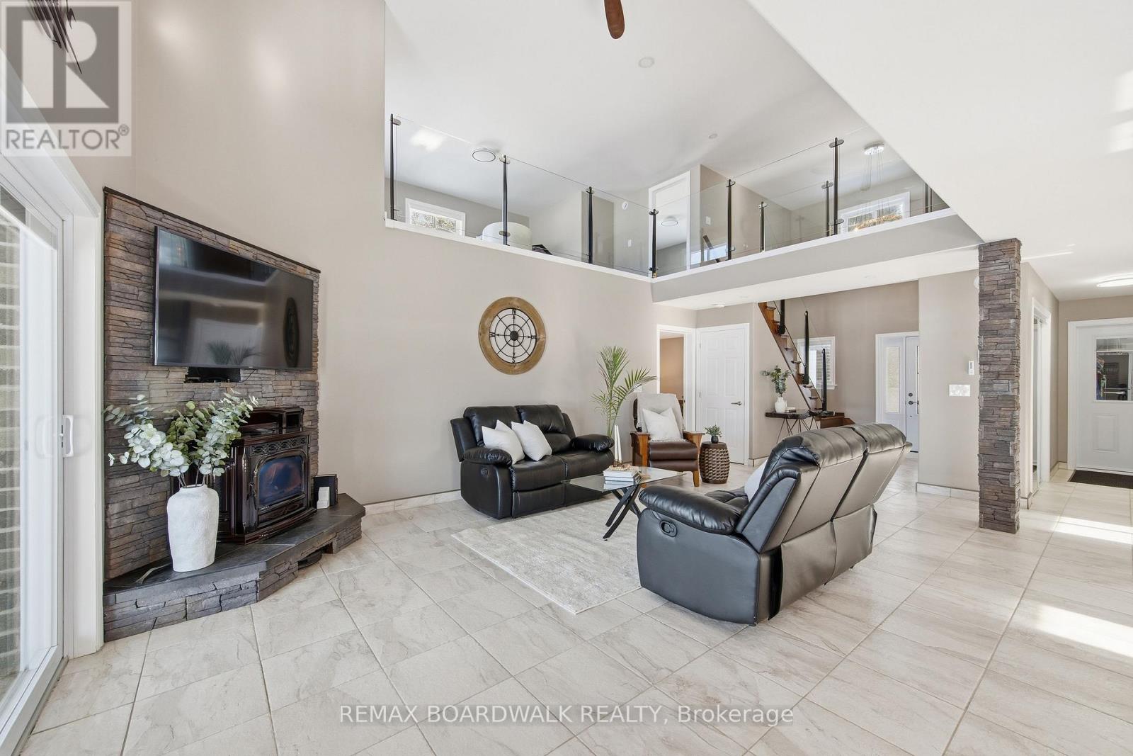 50 Kerry Forest Drive, Front Of Yonge, Ontario  K0E 1R0 - Photo 25 - X13225512