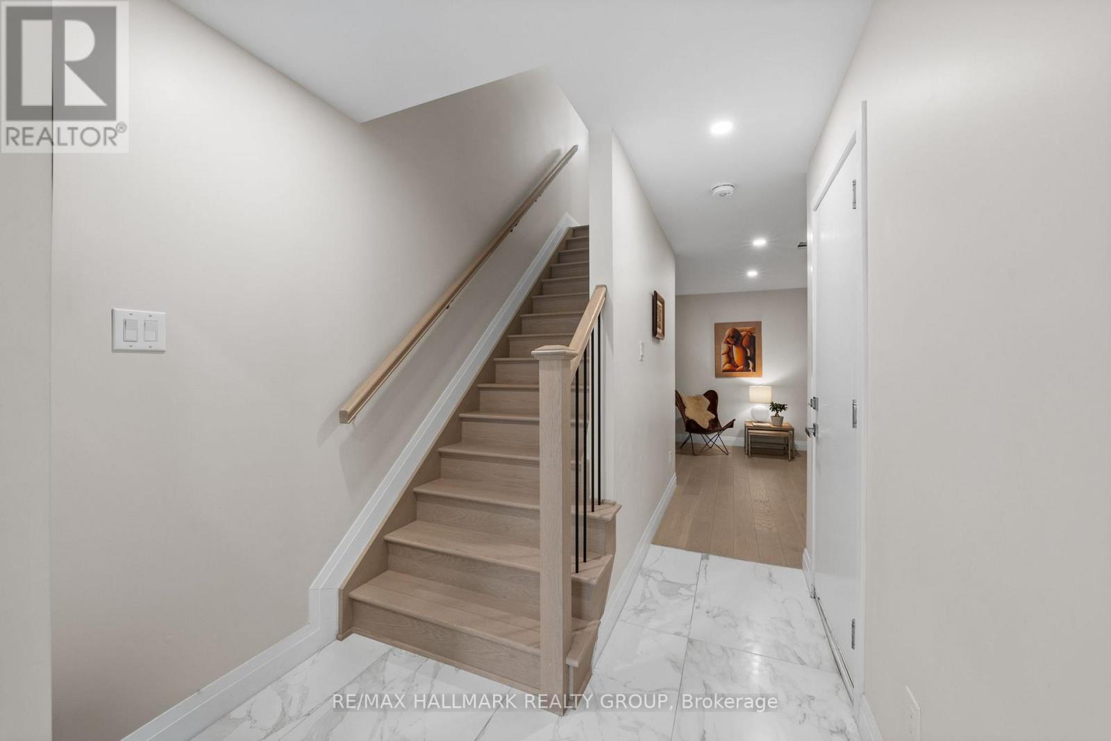 43 Bachman Terrace, Ottawa, Ontario  K2L 1W2 - Photo 4 - X13226232