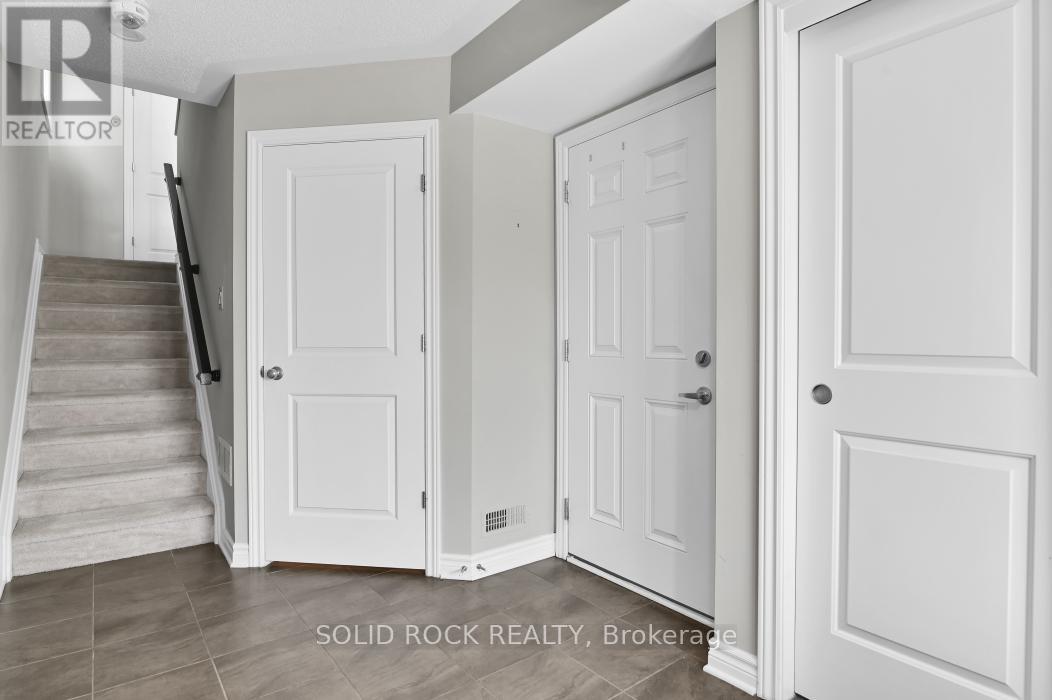 532 Tungsten Terrace, Ottawa, Ontario  K4A 1A8 - Photo 3 - X13226596
