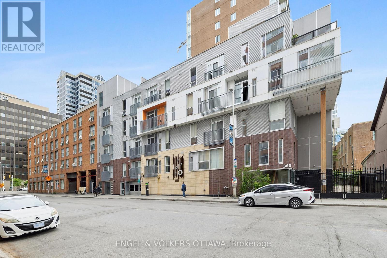 104 - 360 Cumberland Street, Ottawa, Ontario  K1N 0B1 - Photo 1 - X13227542