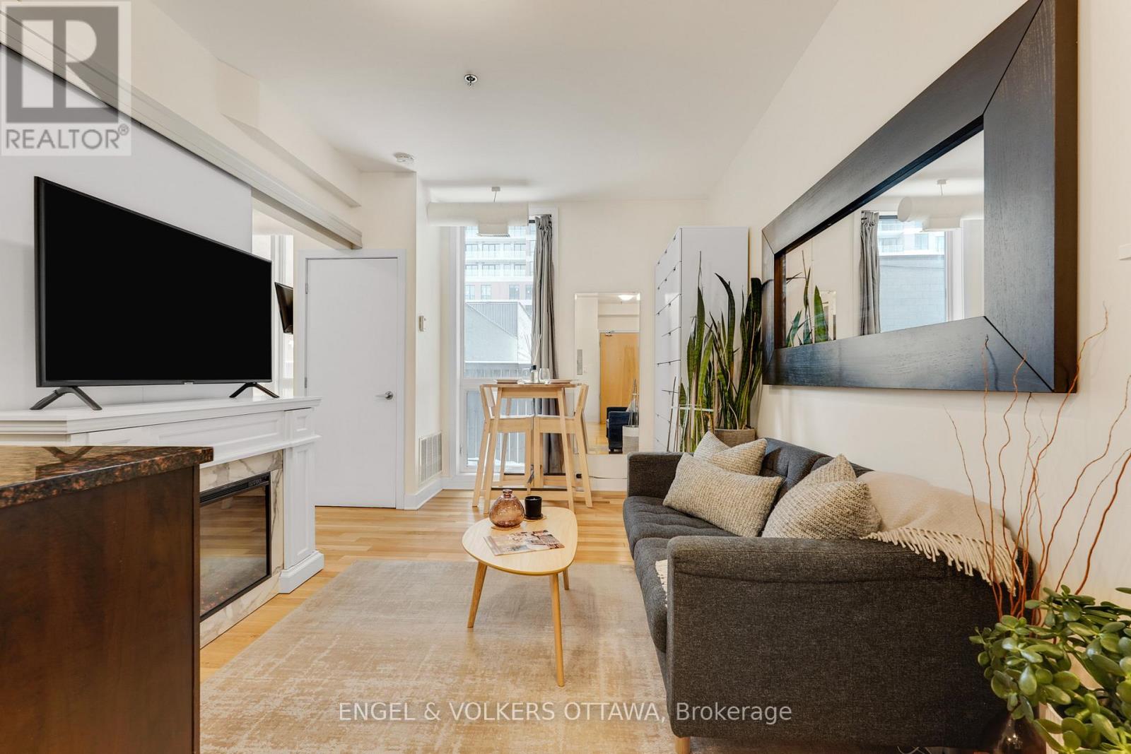 104 - 360 Cumberland Street, Ottawa, Ontario  K1N 0B1 - Photo 5 - X13227542
