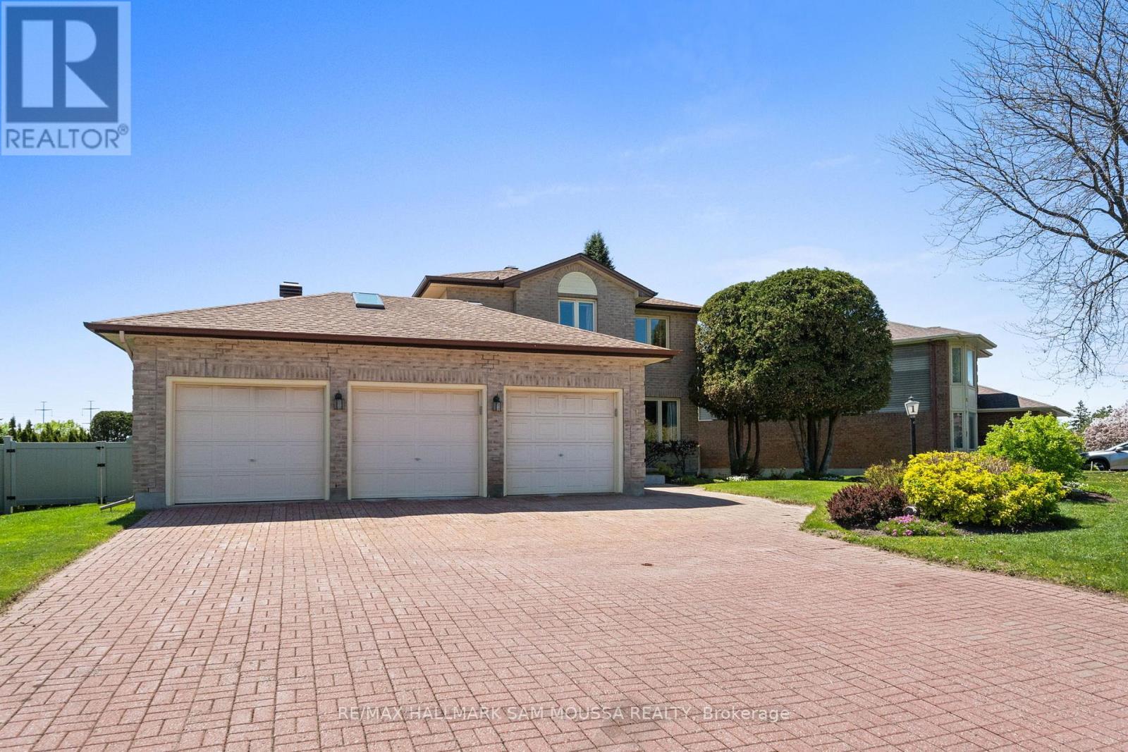 1 Willow Glen Drive, Ottawa, Ontario  K2M 1L3 - Photo 2 - X13227572